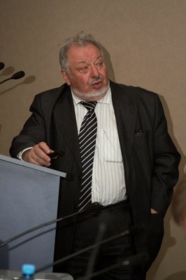 А.Э. Конторович