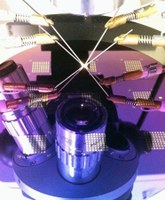 Опытные образцы чипов, содержащие графеновые полевые транзисторы (Field-Effect Transistors, FET)