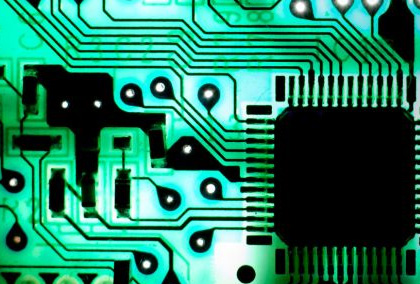 Цифровые чипы на основе графена смогут работать, используя свет вместо электрического тока
