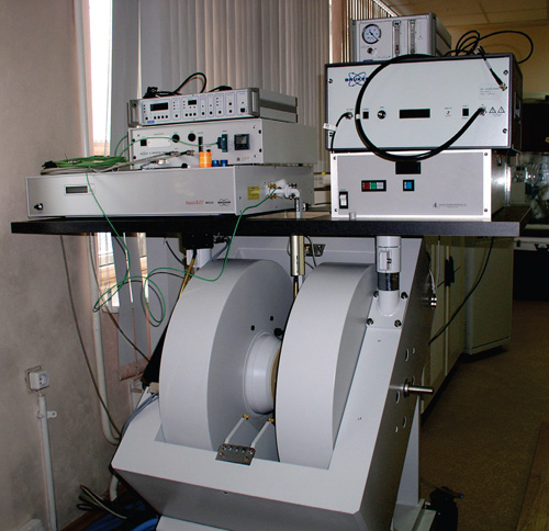 Спектрометр ЭПР EleXsys E 500 CW