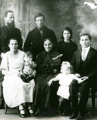 family_b.gif